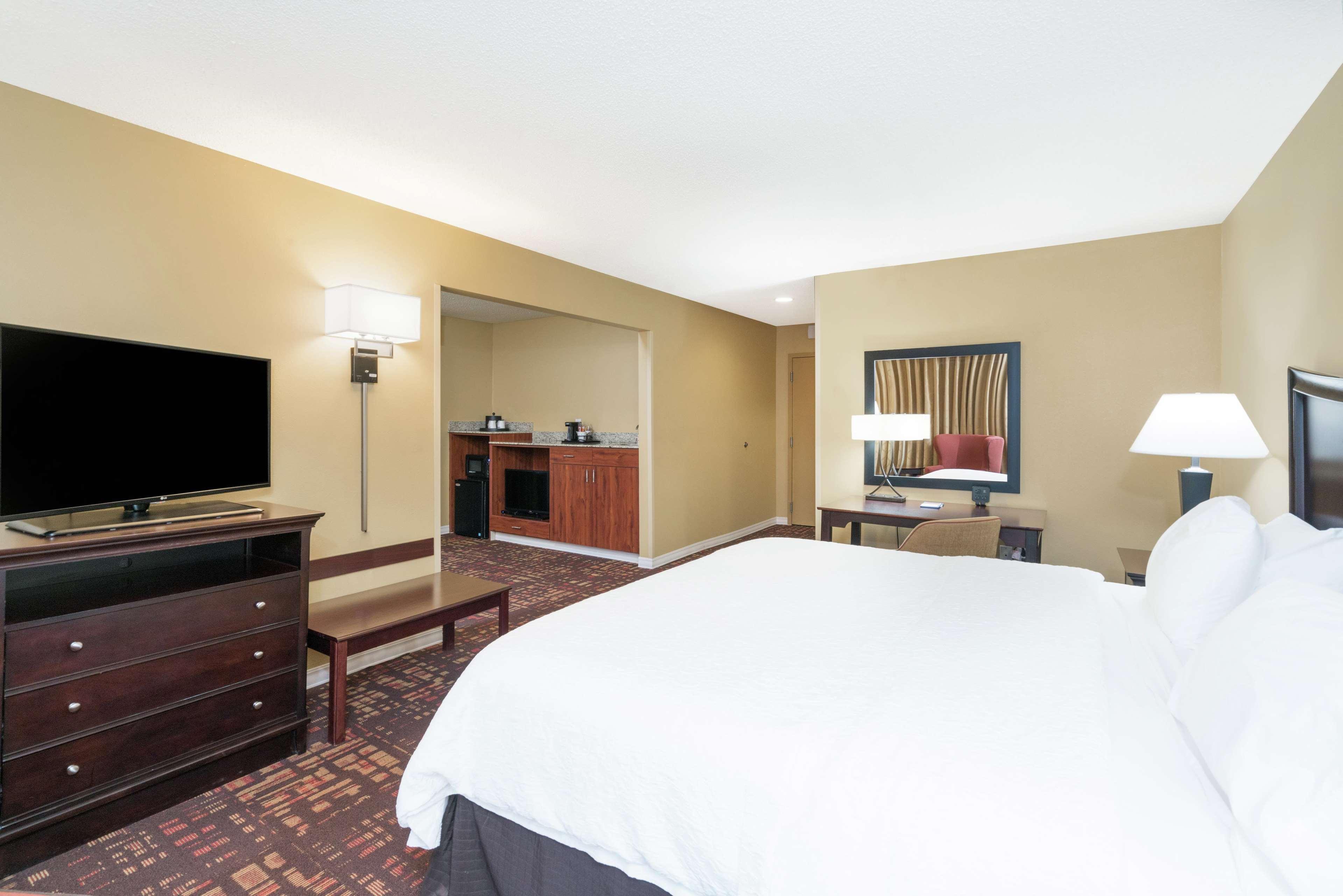 Hampton Inn Corydon Екстериор снимка