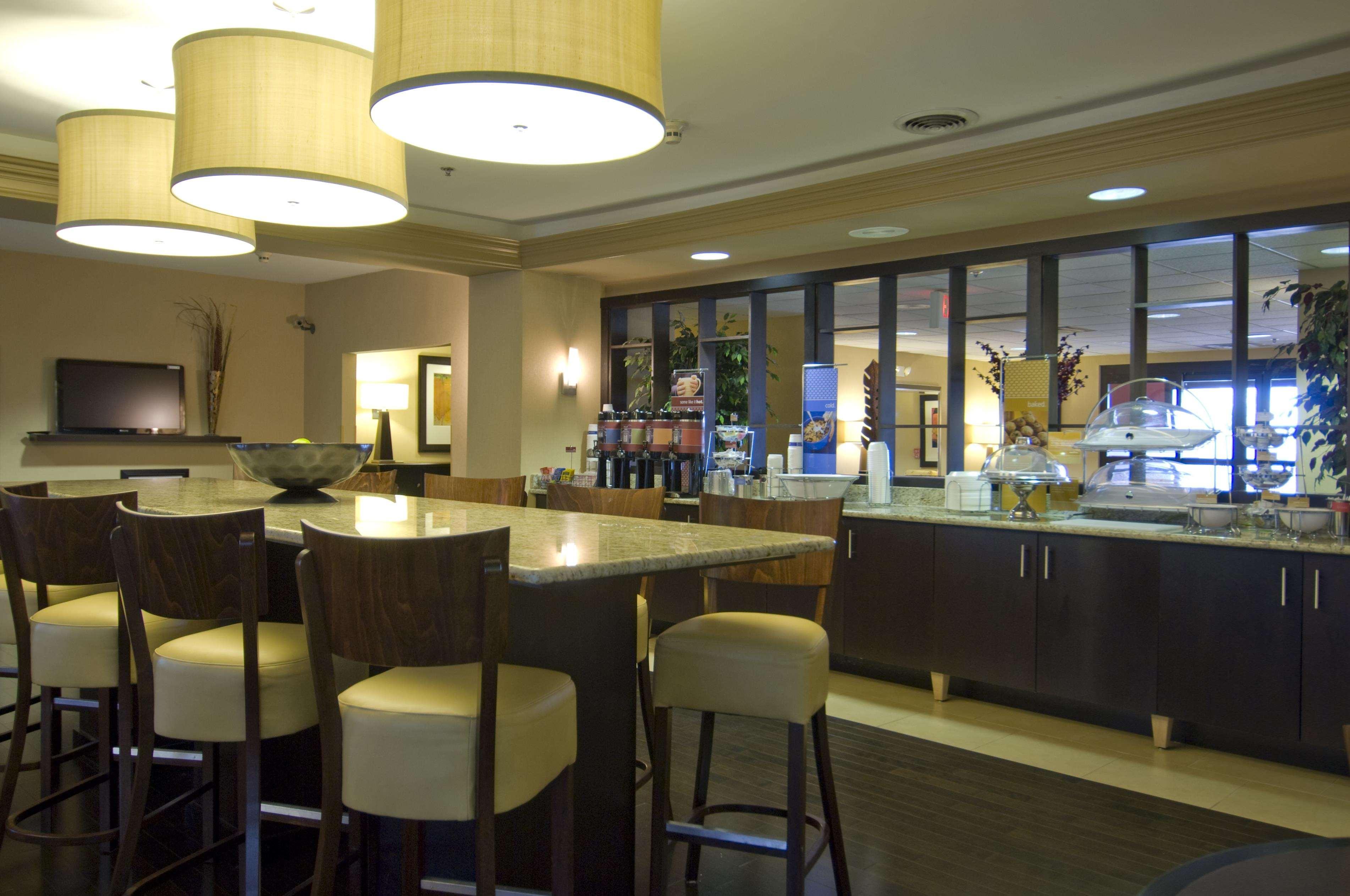 Hampton Inn Corydon Ресторант снимка