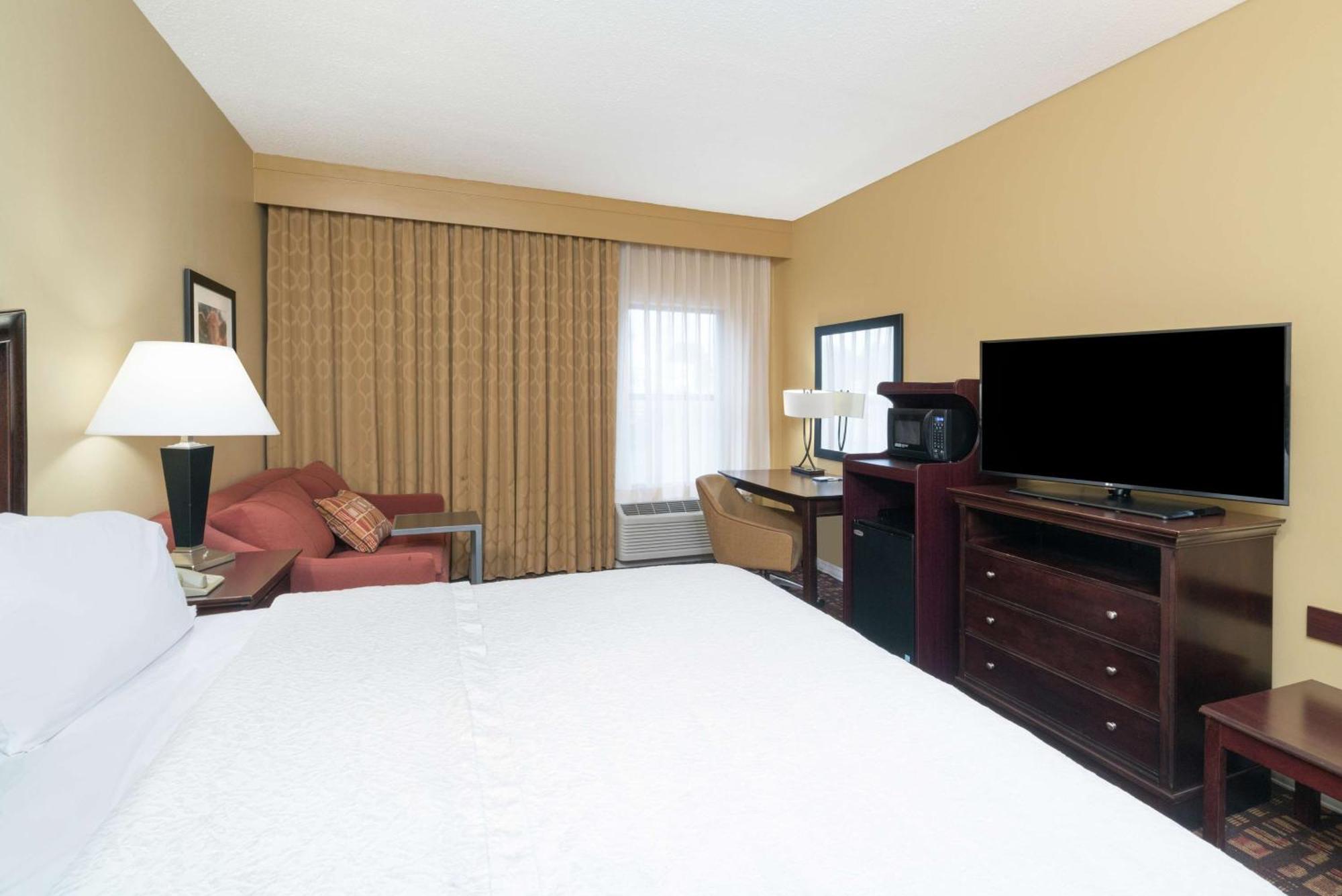 Hampton Inn Corydon Екстериор снимка