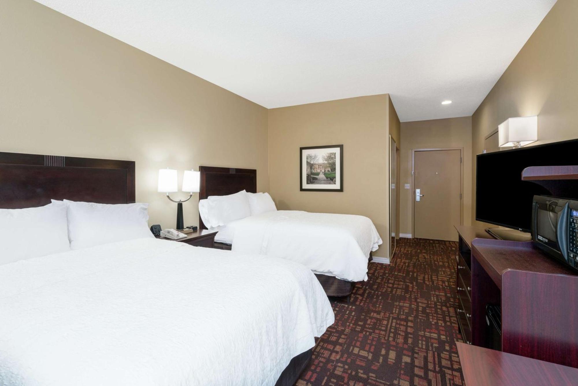 Hampton Inn Corydon Екстериор снимка
